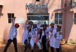 Palhaços do grupo Sorria, Amor & Vida fazem a alegria dos pacientes do HC Patrocínio