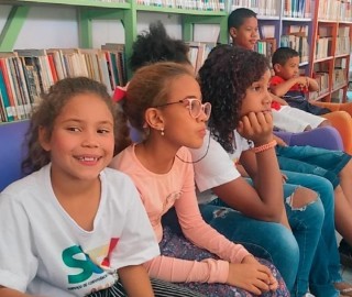 Imagem 8 do post CRAS Geraldo Tuniquinho proporciona as crianças do SCFV visita a Biblioteca Pública Municipal Idalides Paulina de Souza