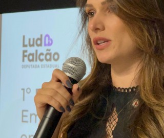 Imagem 2 do post Primeira mulher eleita a deputada Estadual no Alto Paranaíba, Lud Falcão, lança Edital de mais de R$ 500 mil voltado para as mulheres em celebração ao dia 8 de março.
