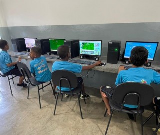 Imagem 3 do post Secretário Alaercio Rodrigues juntamente com Secretaria de Desenvolvimento Social desenvolvem uma sala de informática e programação para o Lar das Crianças