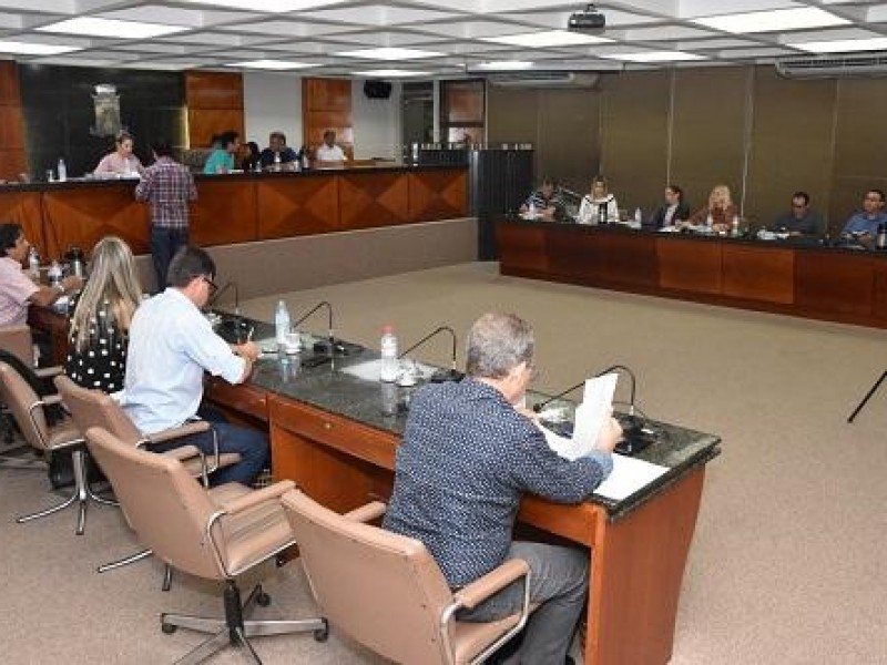 CÂMARA REALIZA 17ª REUNIÃO ORDINÁRIA