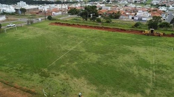 Governo Municipal inicia reforma do Estádio Municipal Kléber Guarda no Bairro Carajás
