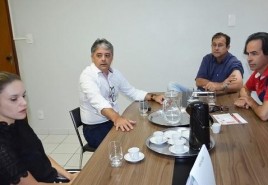 Presidentes das ACIP/CDL recebem visita da direção da empresa responsável pela zona azul de Patrocínio