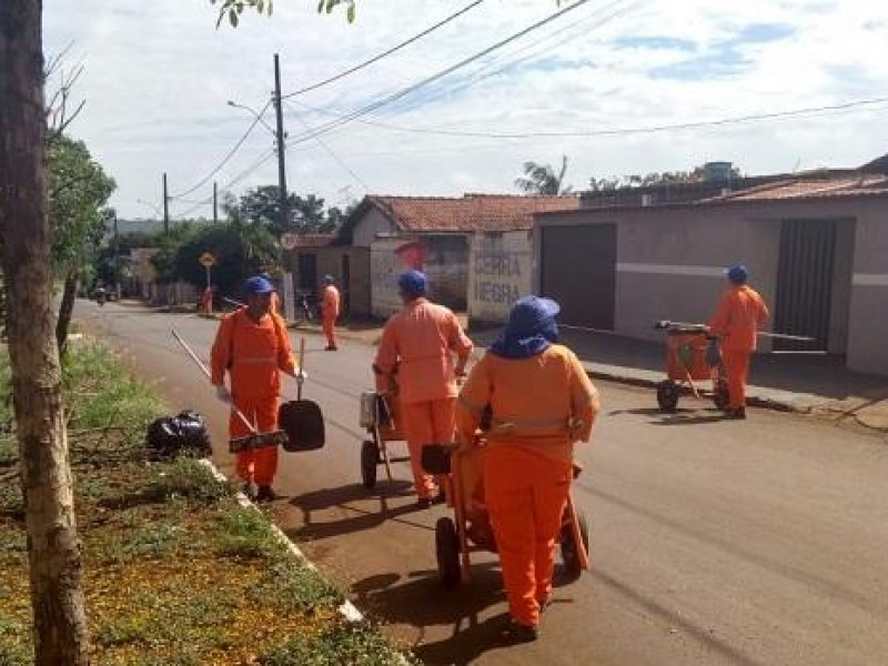 Governo Municipal promove mutirão de limpeza em São João da Serra Negra