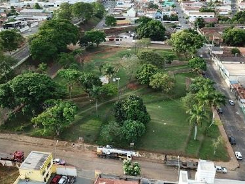 Praça Queiroz Teles ganhará Playground e Campo Society
