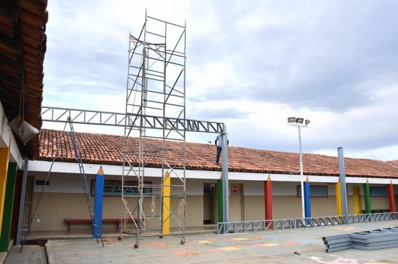 Escola Municipal Prof Walma de Oliveira ganhará cobertura em pátio