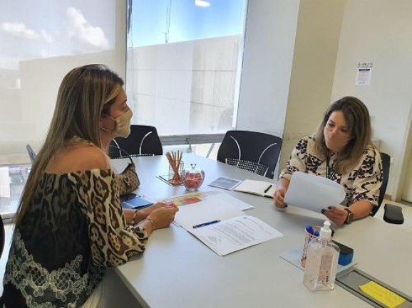 Greyce Elias dá continuidade aos trabalhos em Brasília para o credenciamento oncológico na Santa Casa em parceria com o Hospital do Câncer de Patrocinio  ?