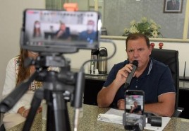 Prefeito Deiró Marra concede entrevista coletiva sobre a situação da Covid-19 em Patrocínio