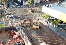 Governo Municipal inicia retirada dos bloquetes para o asfaltamento da Rua Coronel Rabelo