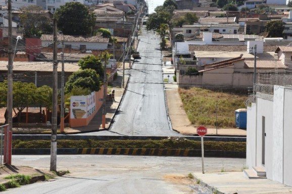 Canal da Avenida José Amando de Queiroz ganhará mais um pontilhão