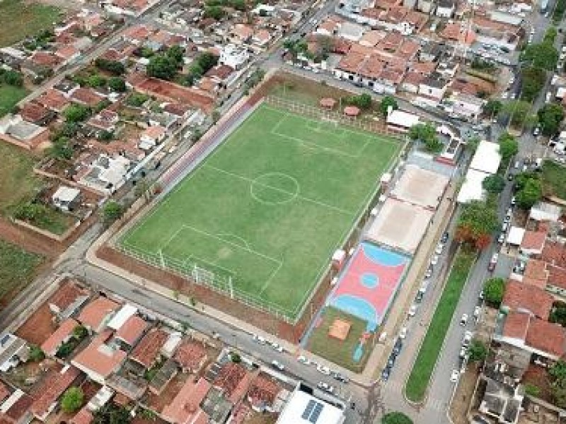 Governo Municipal entrega reconstrução do Centro Esportivo Paulo César de Lima (Peúca)