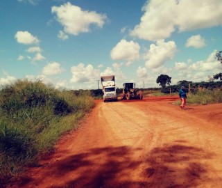 Imagem 3 do post Secretaria Municipal de Obras Públicas intensifica serviço de manutenção de estradas rurais