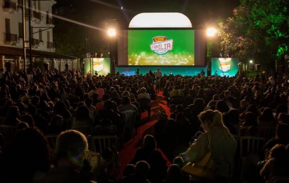 Cine Família na Praça acontece no dia 14 de julho na Praça Matriz   às 21 Junho 2022