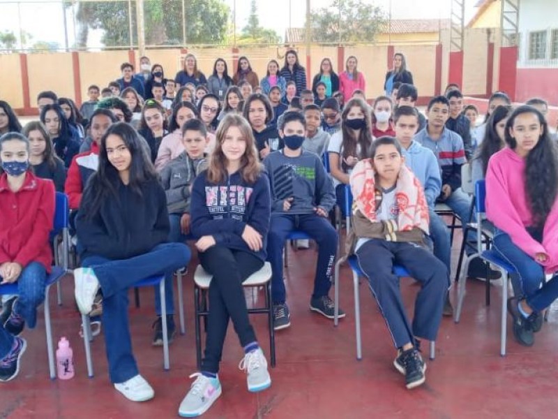 NAE realiza palestra na Escola Municipal Joaquim Martins