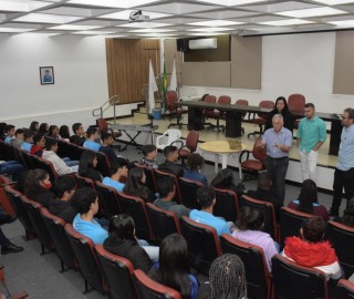 Imagem 1 do post SINE Patrocínio e Rede Cidadã promovem visita técnica de jovens aprendizes à Prefeitura Municipal