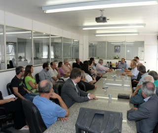 Imagem 1 do post Prefeito Deiró Marra se reúne com diretores de instituições e lideranças políticas para viabilizar a vinda do curso de Medicina para o município